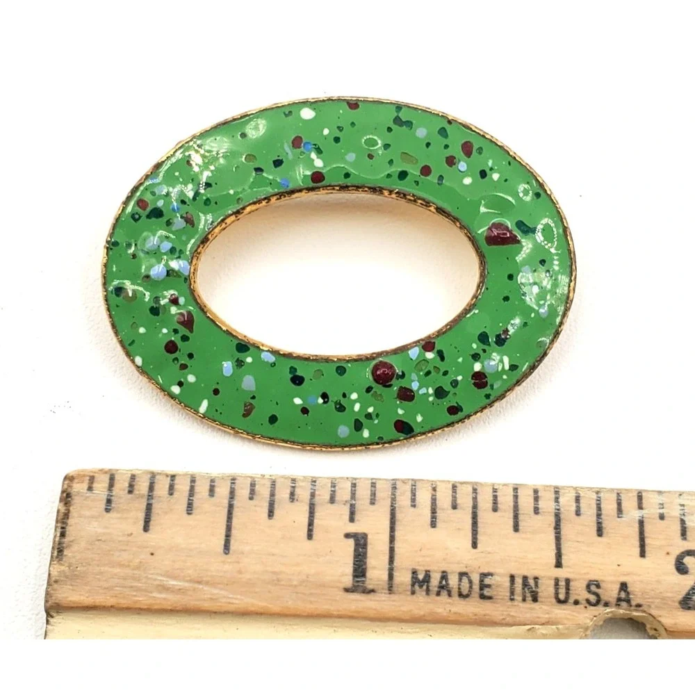 Vintage Gold Tone Green Speckled Enamel Oval Brooch Pin